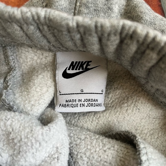 Nike Sweatpants - Picture 3 of 5